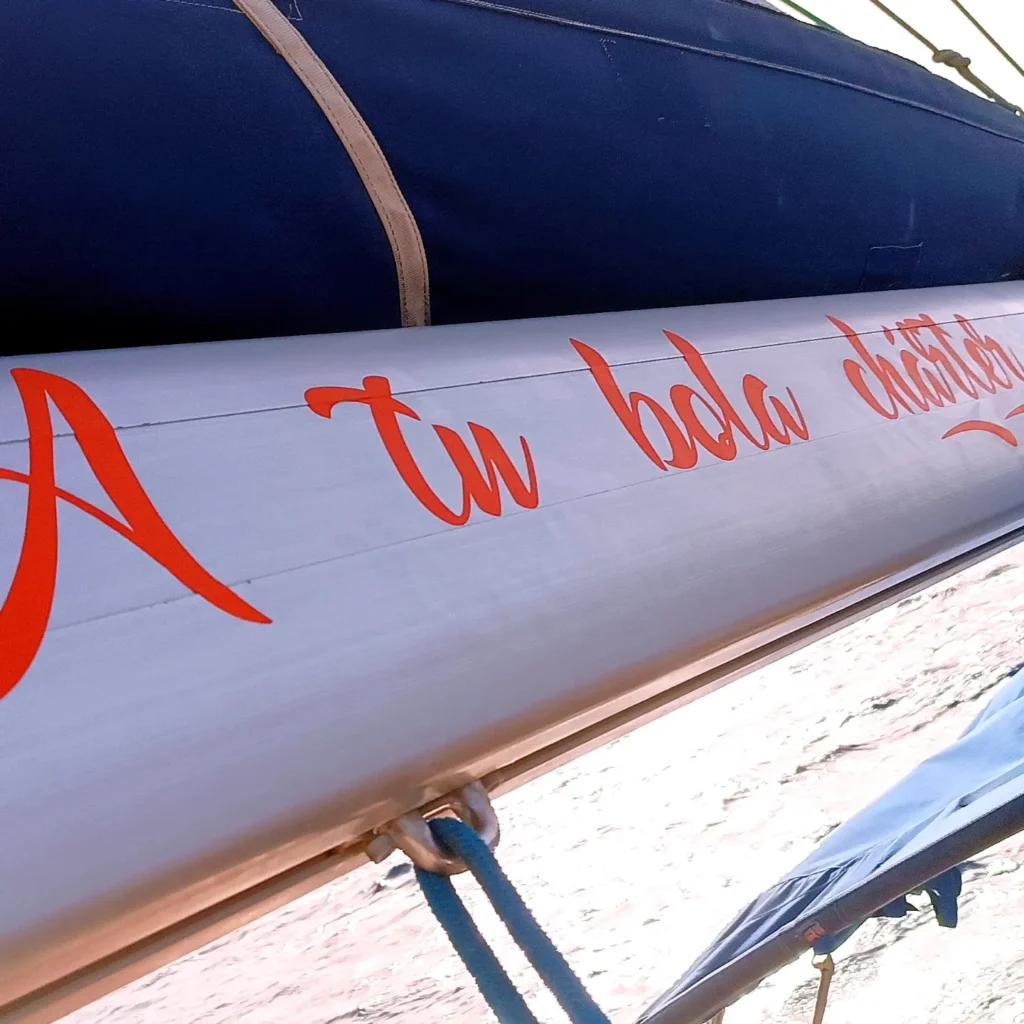 a_tu_bola_charter_0684